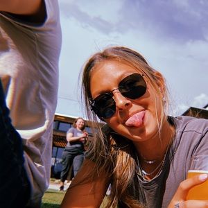 Meet your Posher, Kendall